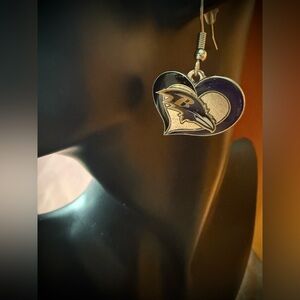 💫Aminco NWOT Baltimore Ravens Heart Earrings